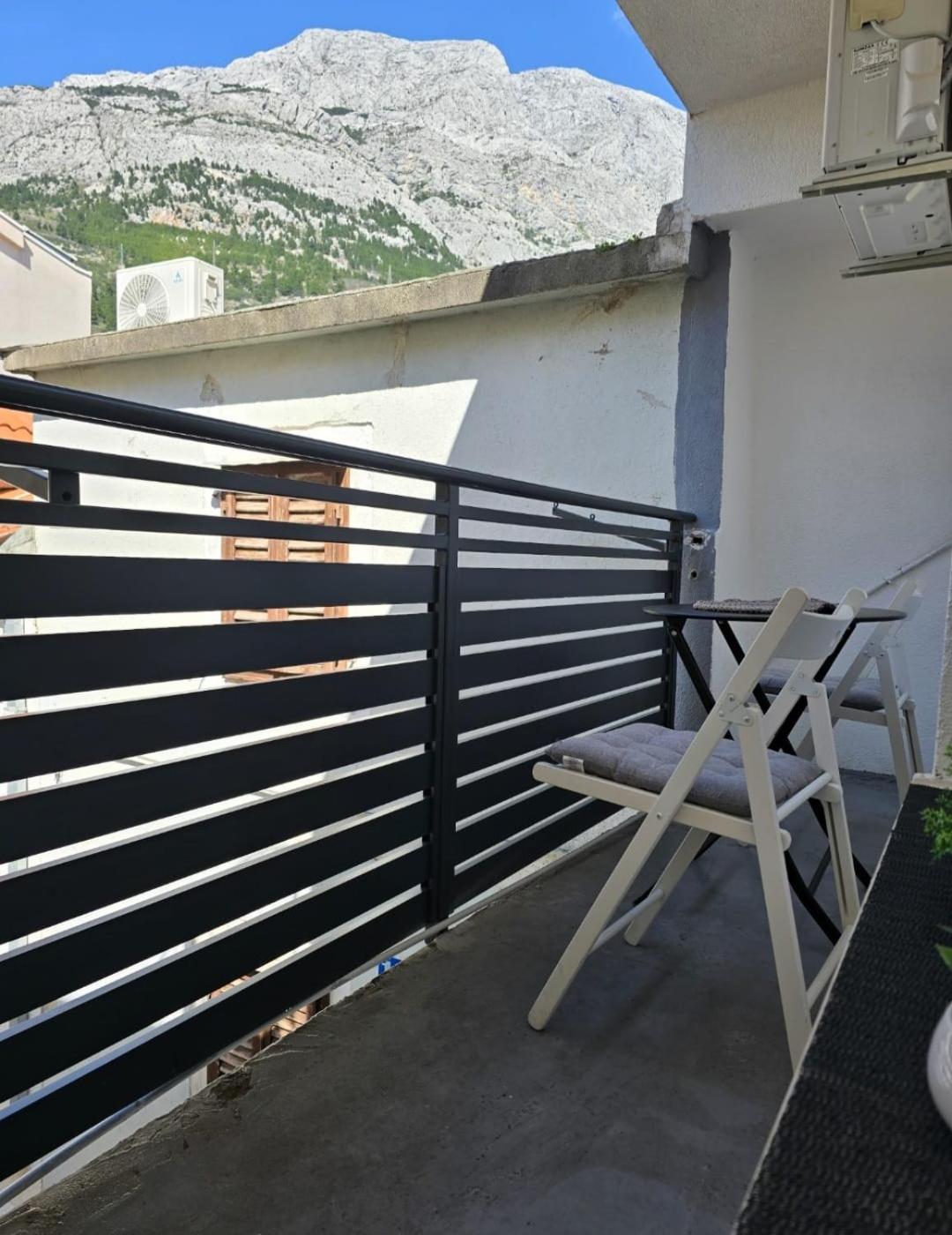Private Bedroom With Bathroom Baška Voda Exteriér fotografie